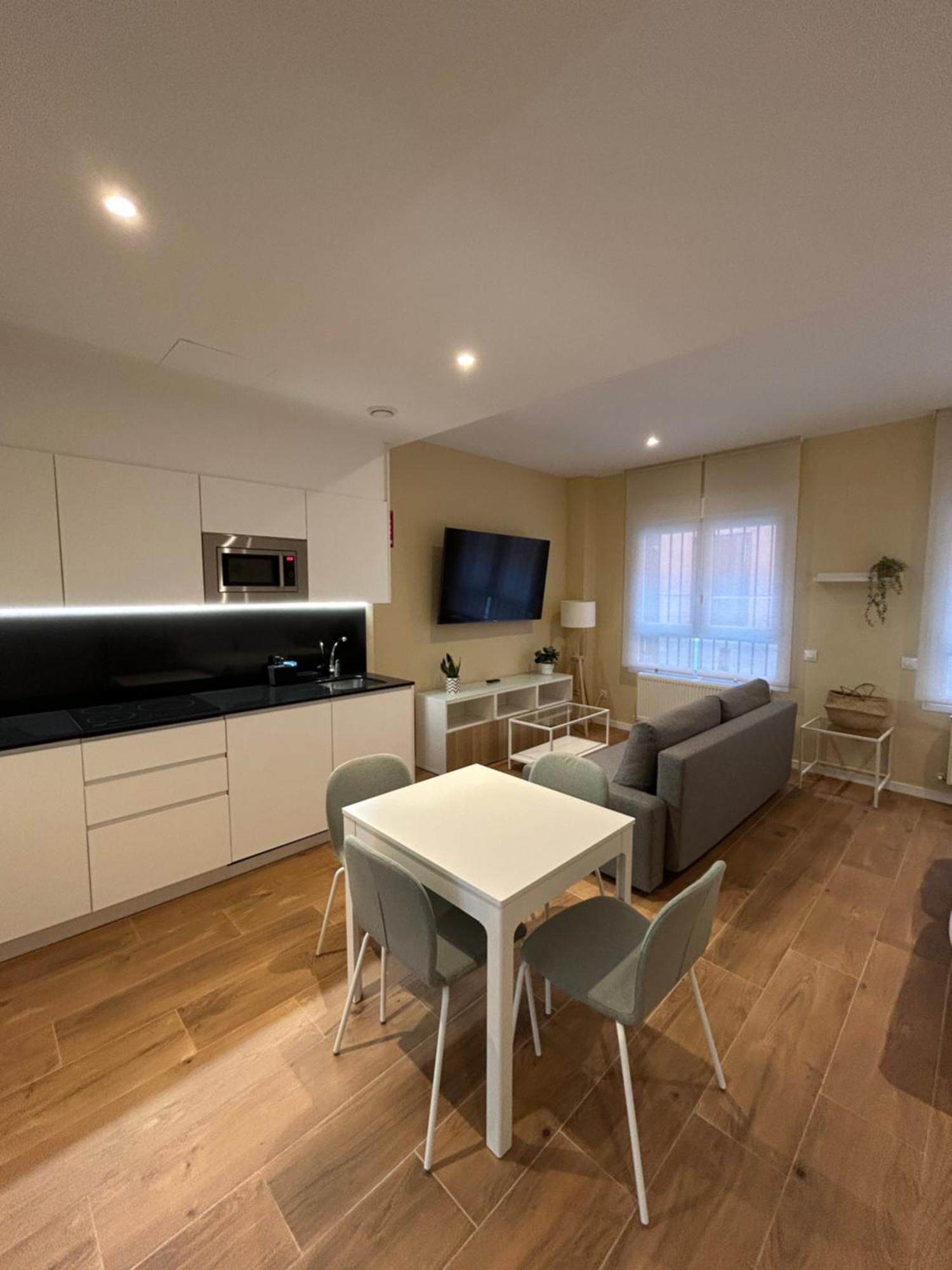 Apartamentos Turisticos Aeropuerto Barajas 마드리드 외부 사진