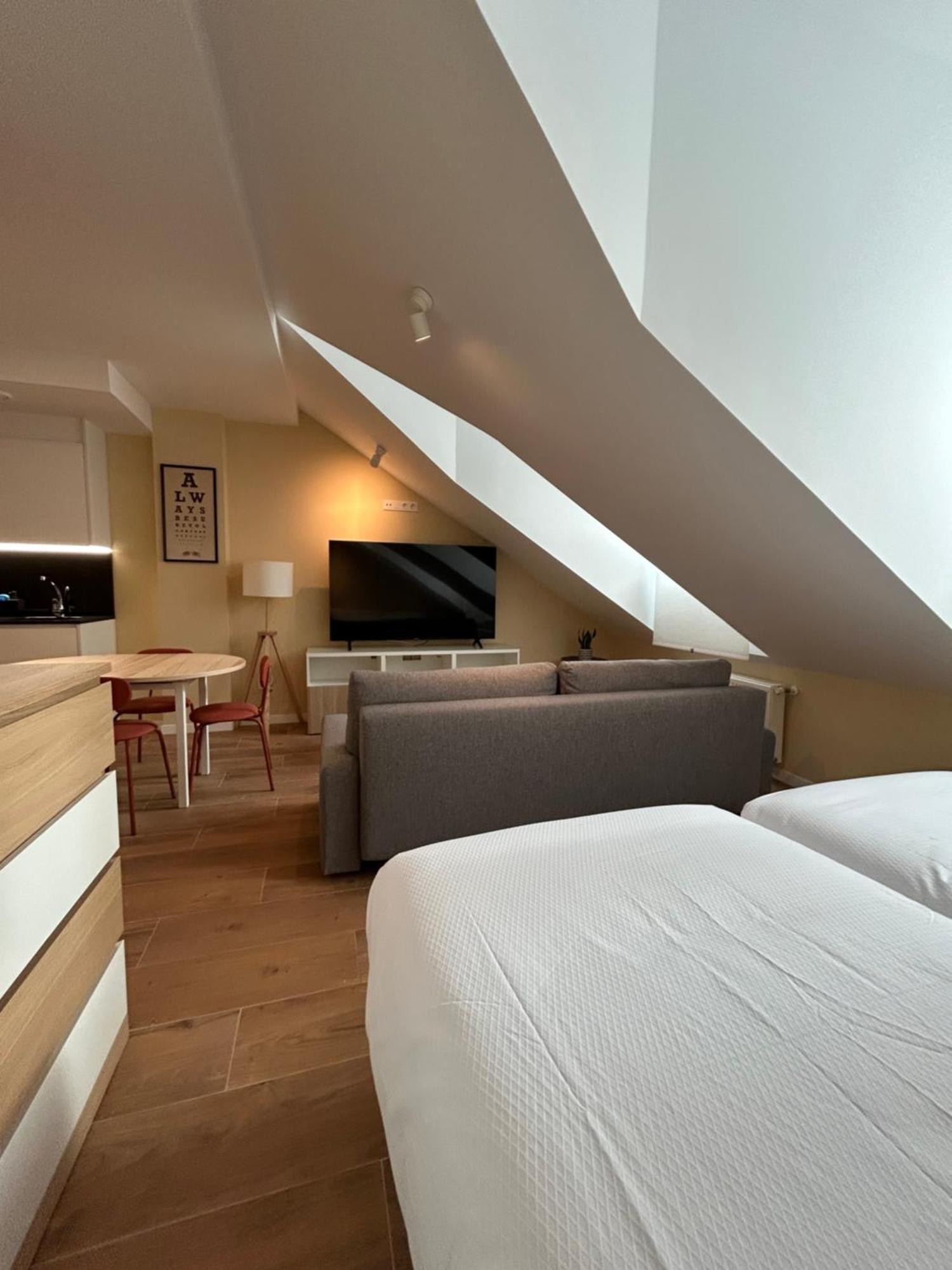 Apartamentos Turisticos Aeropuerto Barajas 마드리드 외부 사진