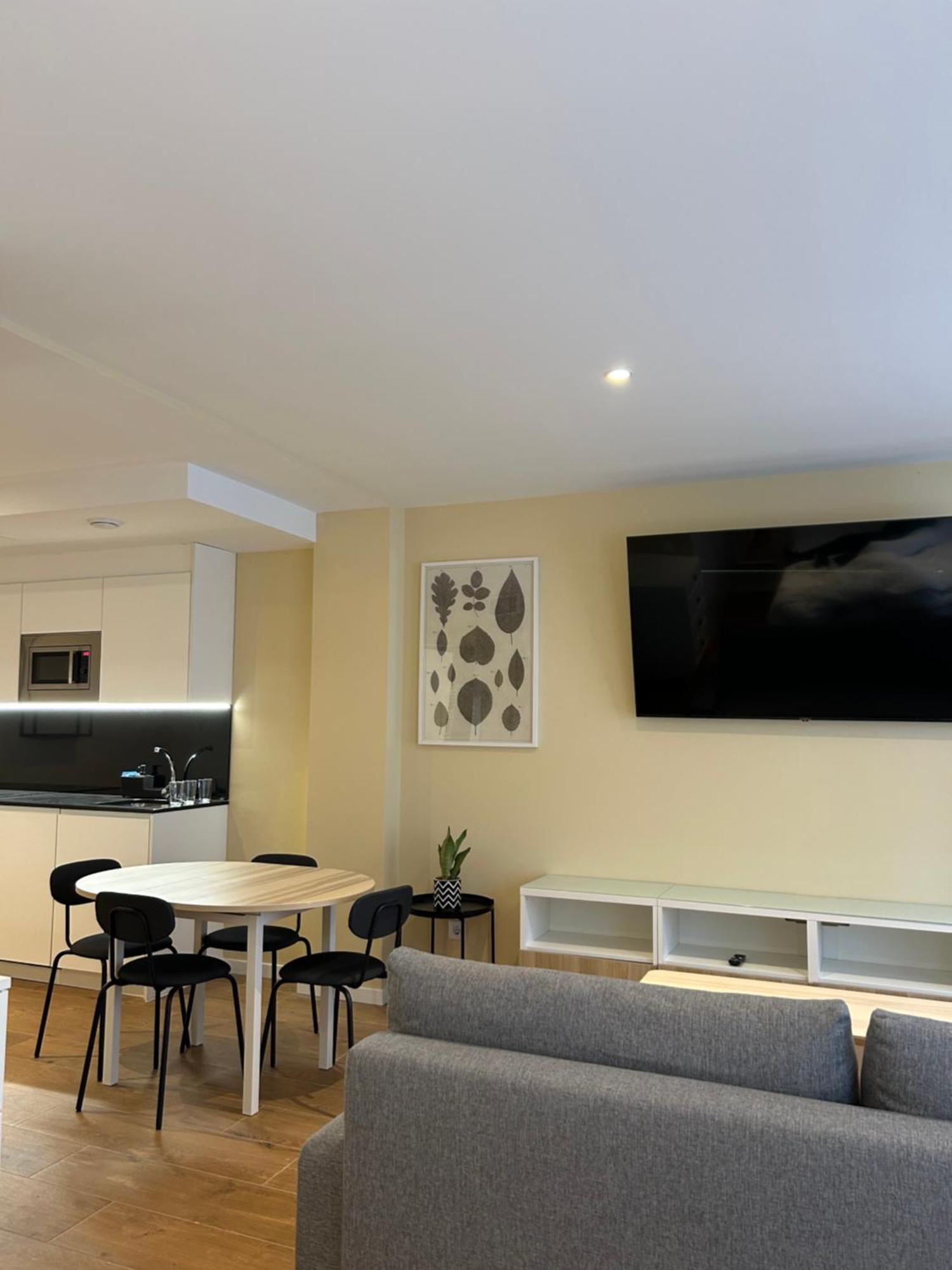 Apartamentos Turisticos Aeropuerto Barajas 마드리드 외부 사진