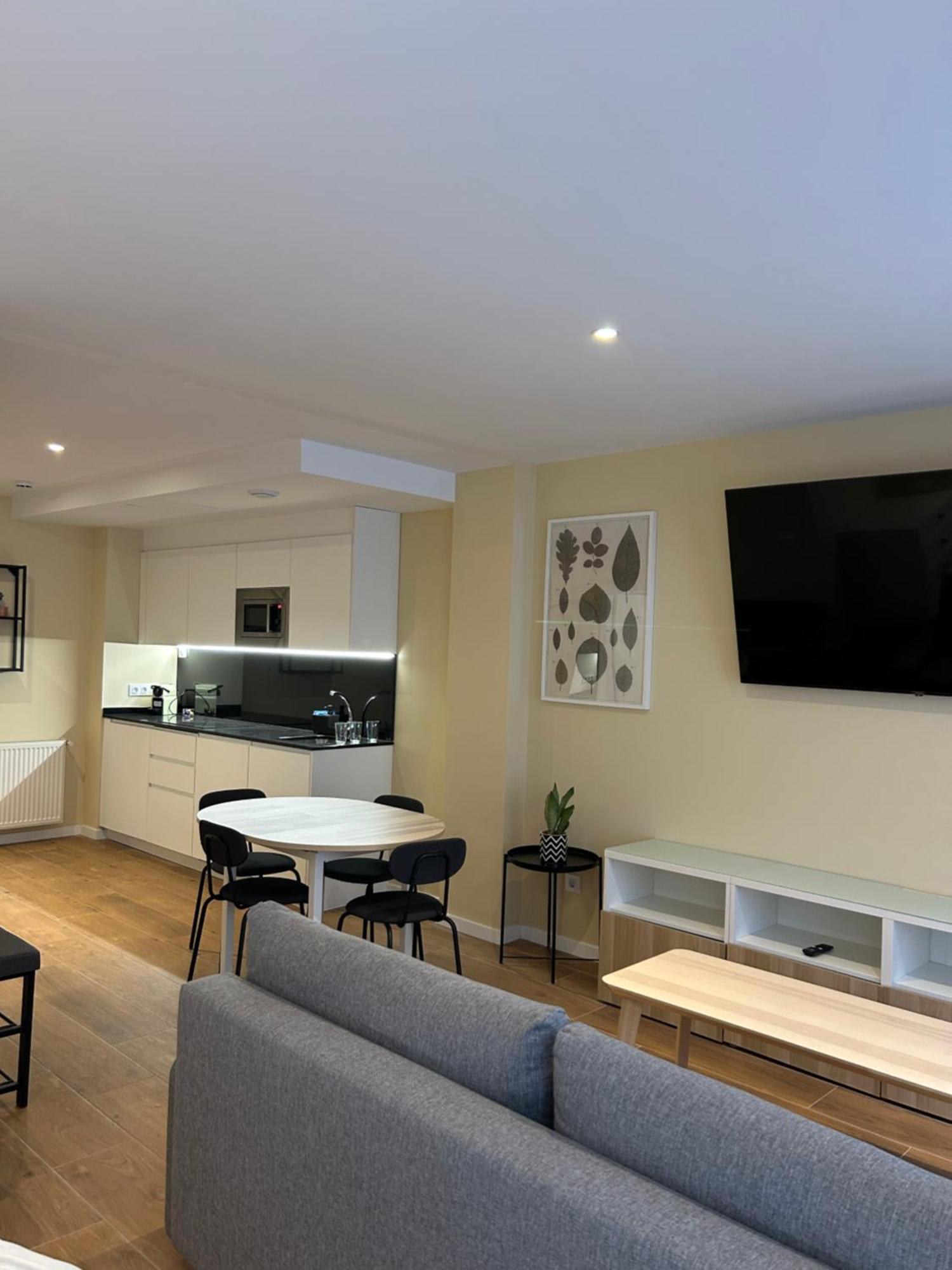 Apartamentos Turisticos Aeropuerto Barajas 마드리드 외부 사진